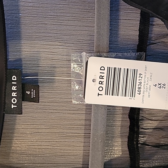 NWT Torrid Chiffon & Satin Long Sleeve Button up Deep Black - 4 - Picture 3 of 7